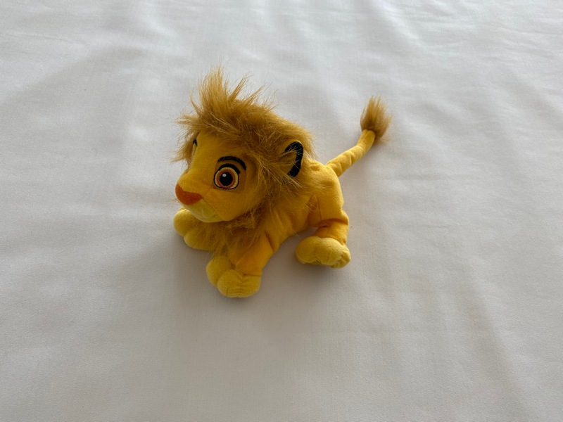 Peluche roi lion Simba Disney