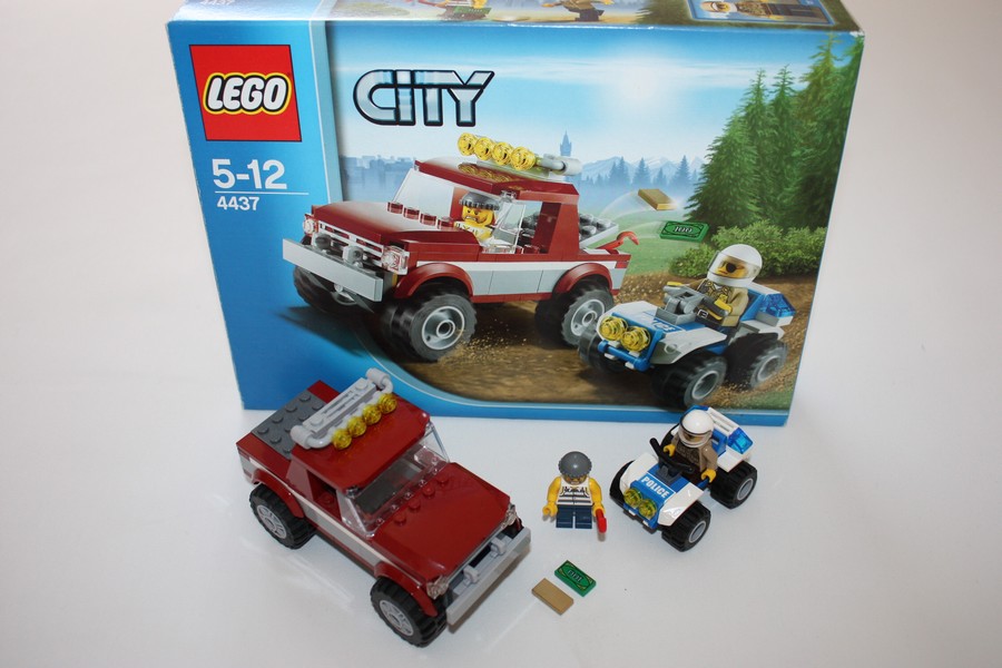 Lego City 4437  jeu de construction La Course Poursuite en Forêt