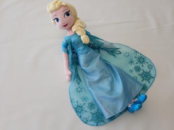 Peluche Elsa La Reine des neiges 50 cm Disney