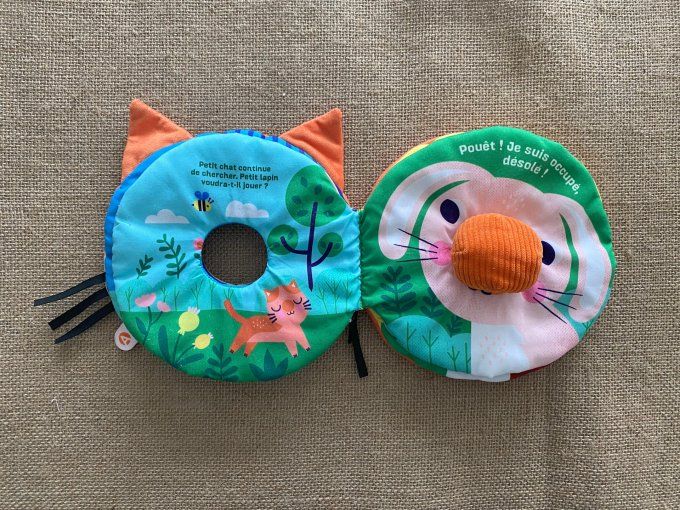 Livre en tissu petit chat veut jouer Auzou d'occasion