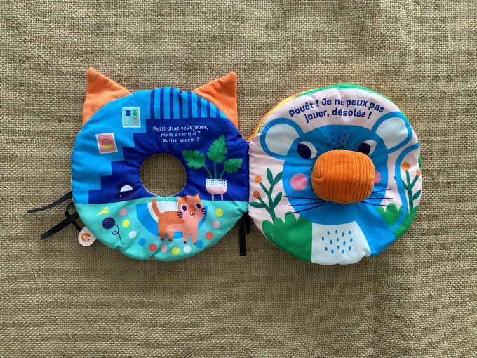 Livre en tissu petit chat veut jouer Auzou d'occasion