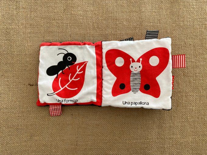 Livre en tissu Rouge, noir, blanc Espagnol Combel Editorial d'occasion