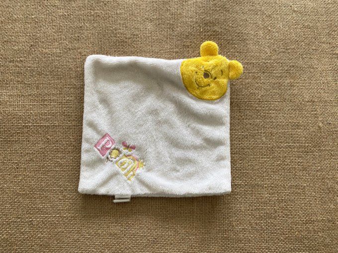 Doudou plat Winnie l'ourson blanc beige Winnie the Pooh Disney d'occasion