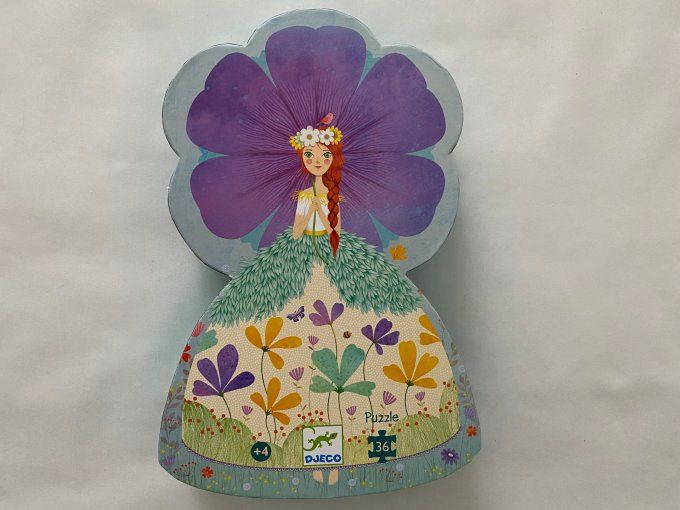 Puzzle silhouette La princesse du printemps 36 pièces Djeco d'occasion