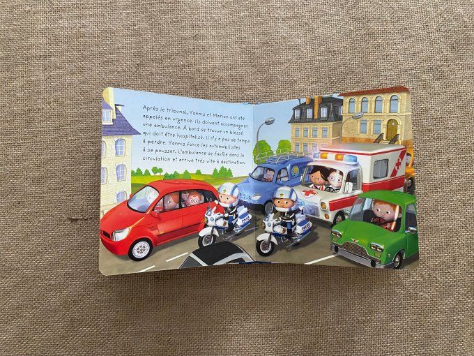 Livre La moto de police de Yannis d'occasion  