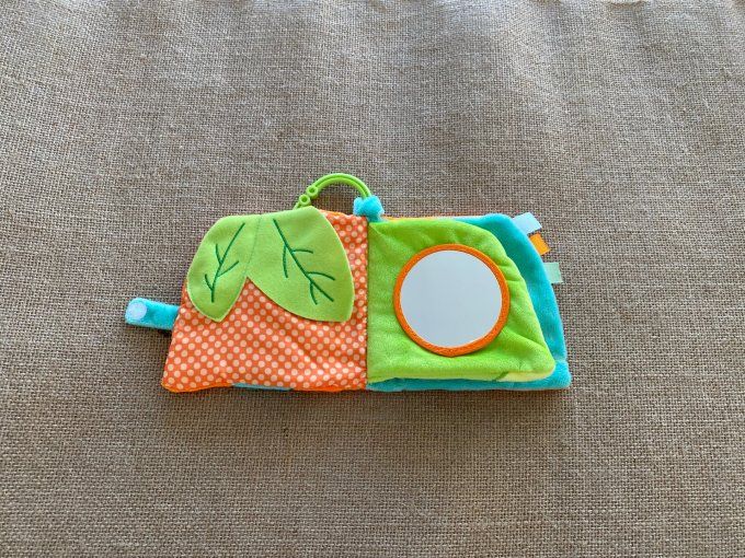 Livre d’éveil Panda multicolore Formula Baby d'occasion  