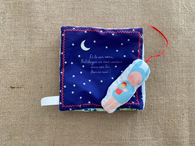 Livre tissu La journée de Bébé Balthazar Hatier jeunesse d'occasion 