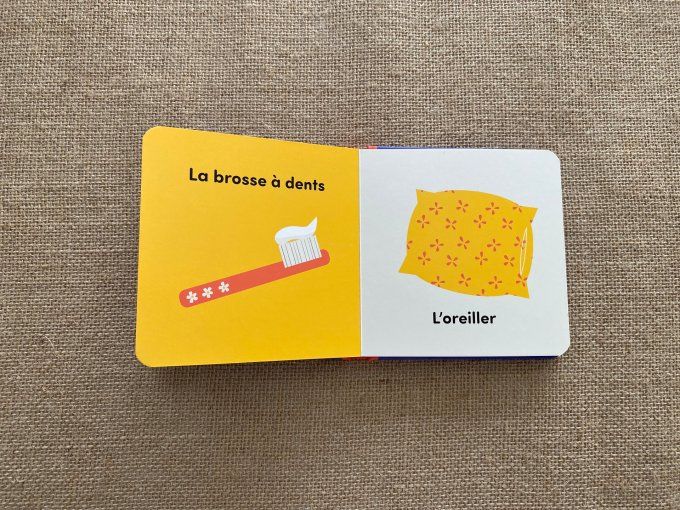 Lot de 2 livres imagiers Les habits et La maison pour enfants Konimpex d'occasion