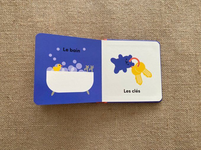 Lot de 2 livres imagiers Les habits et La maison pour enfants Konimpex d'occasion