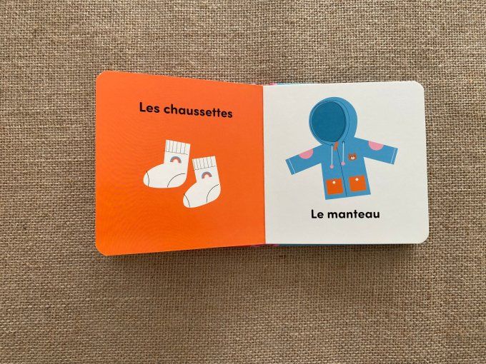 Lot de 2 livres imagiers Les habits et La maison pour enfants Konimpex d'occasion