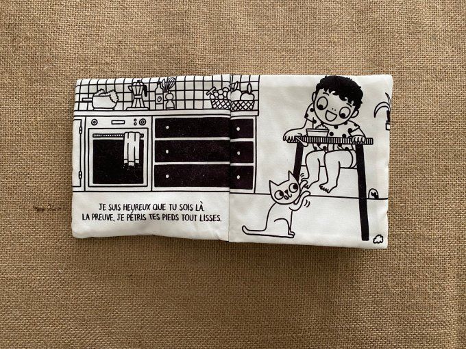 Livre en tissu noir et blanc Je suis heureux que tu sois là Laura Van Bouchout d'occasion