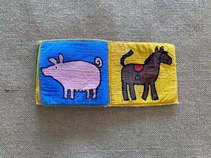 Livre tissu A la Ferme Lucy Cousins d'occasion