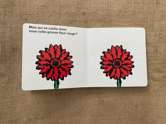 Livre Qui se cache sous les fleurs Yusuke Yonezu d'occasion