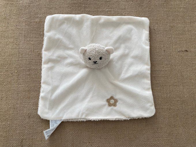 Doudou plat ours beige fleur F09966A Ningbo Golgi - Article Neuf