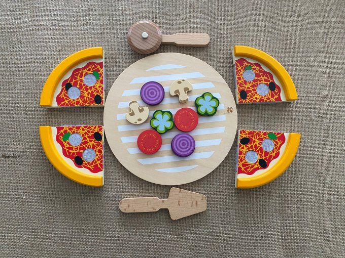 Aliments factices Pizza en bois à partager Oxybul d'occasion 