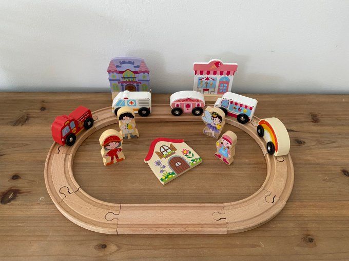 Circuit de véhicules en bois 24 pièces d'occasion