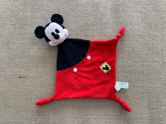 Doudou plat mickey noir et rouge Disney Simba Dickie d'occasion