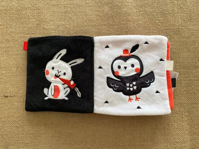 Livre tissu Mon tout-doux en noir et blanc Petit chat Tam Tam - Article Neuf