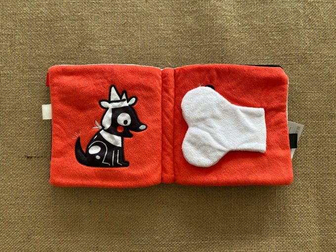 Livre tissu Mon tout-doux en noir et blanc Petit chat Tam Tam - Article Neuf