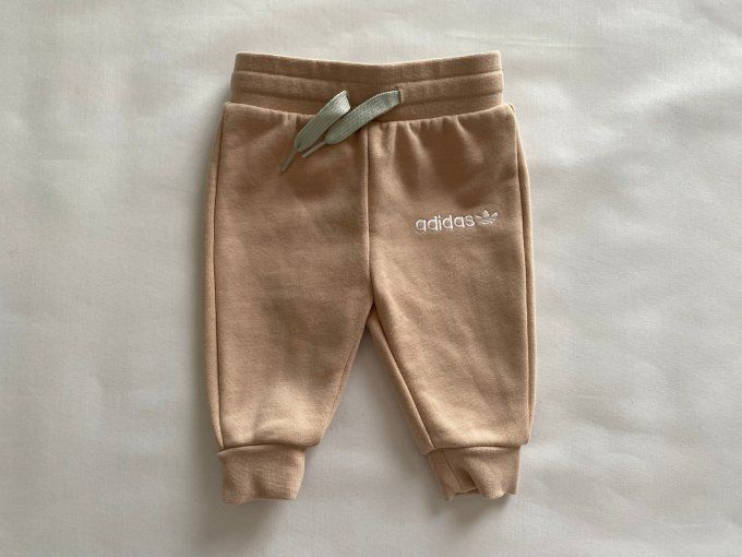 Survêtement à capuche brun vert eau rose beige Adidas 3/6 mois d'occasion