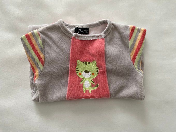 Pyjama velours léger gris rose motifs chat lion éléphant Influx 6 mois d'occasion