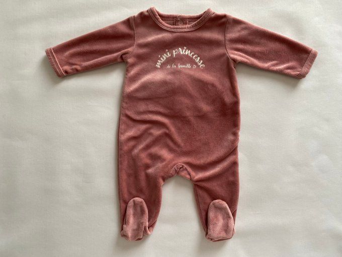 Pyjama velours vieux rose Mini Princesse de la Famille Kimbaloo 3 mois d'occasion