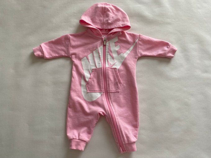 Combinaison bébé Nike rose à capuche 3 mois 56-62 cm d'occasion