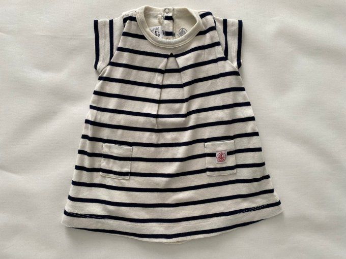 Robe manches courtes rayée bleu beige body intégré Petit Bateau 6 mois d'occasion