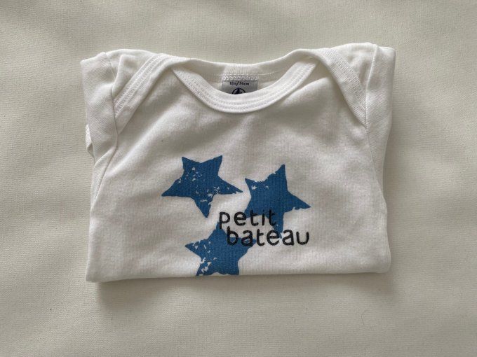 Body manches courtes blanc motif étoiles bleues Petit Bateau 12 mois d'occasion
